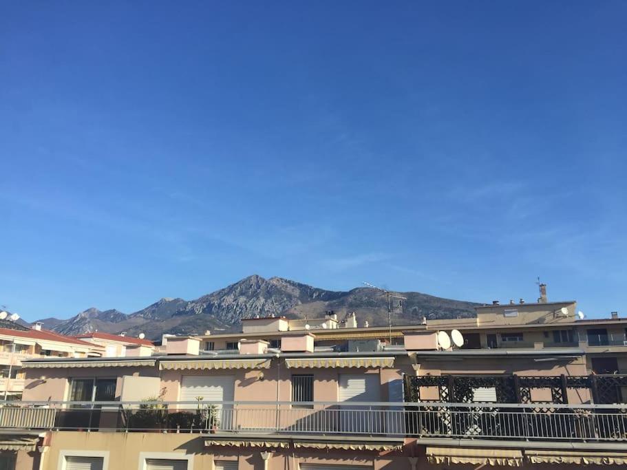 Studio 28 M2 Au Calme A Menton Buitenkant foto