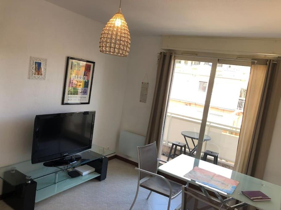 Studio 28 M2 Au Calme A Menton Buitenkant foto